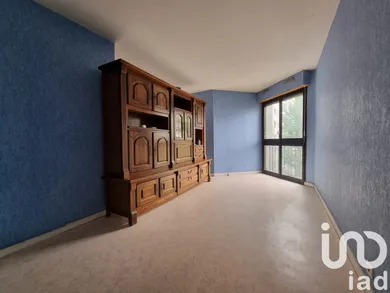 Apartment in Grigny (91350)