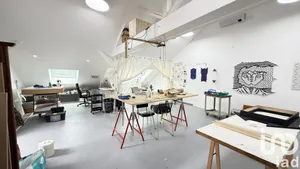 Building at Bourges (18000)