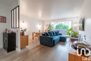 Apartment at Puteaux (92800)
