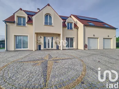 House at Fontenay-Mauvoisin (78200)