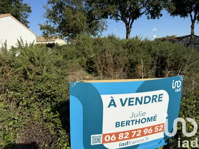 Building plot at Sainte-Foy (85150)