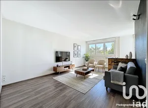 Apartment at Le Mée-sur-Seine (77350)