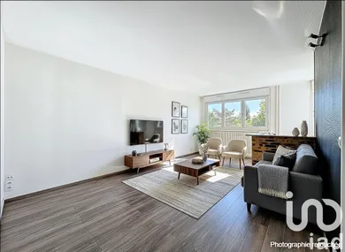 Apartment in Le Mée-sur-Seine (77350)