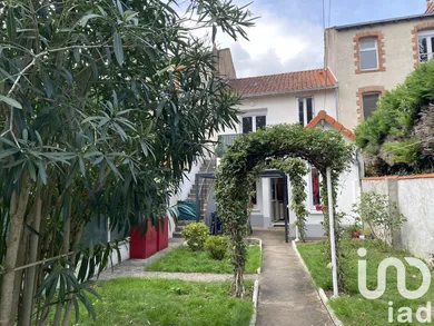 Immeuble à Cholet (49300)