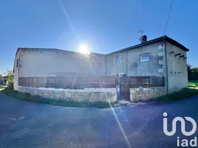Maison de campagne à Genouillé (86250)
