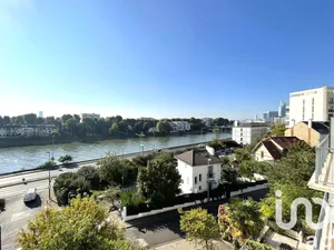 Apartment in Courbevoie (92400)