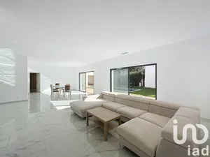 House at Saint-Didier (84210)