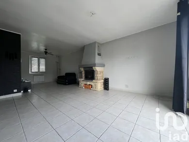 Detached house in Étrépagny (27150)