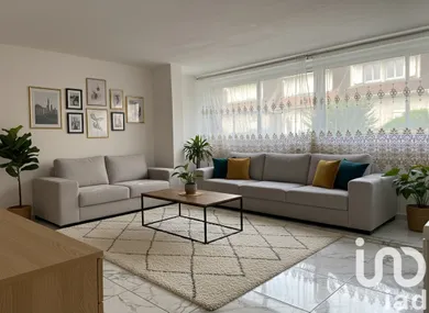 Apartment at Saint-Jean-de-la-Ruelle (45140)