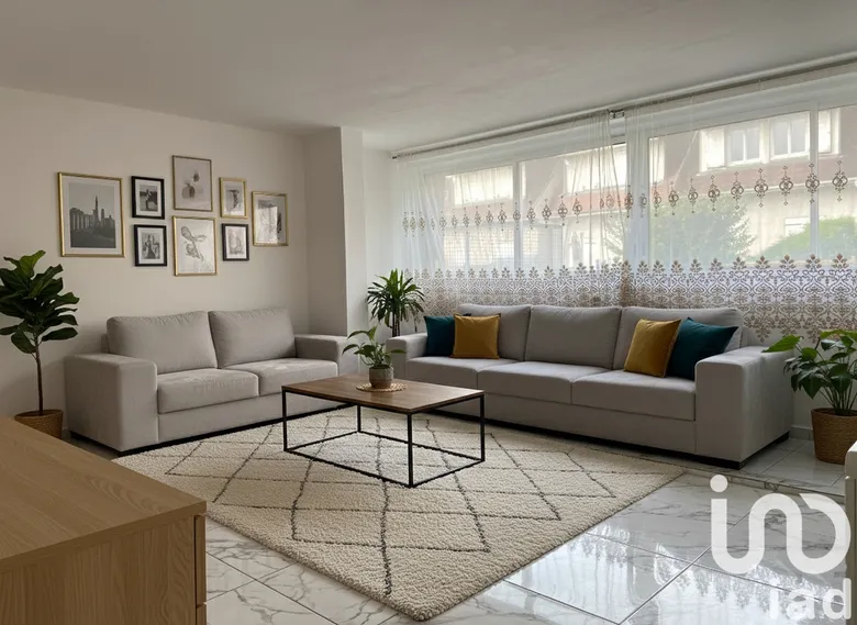 Appartement 5 pièces 90 m² · à Saint-Jean-de-la-Ruelle · 90 m² · 145 000 €