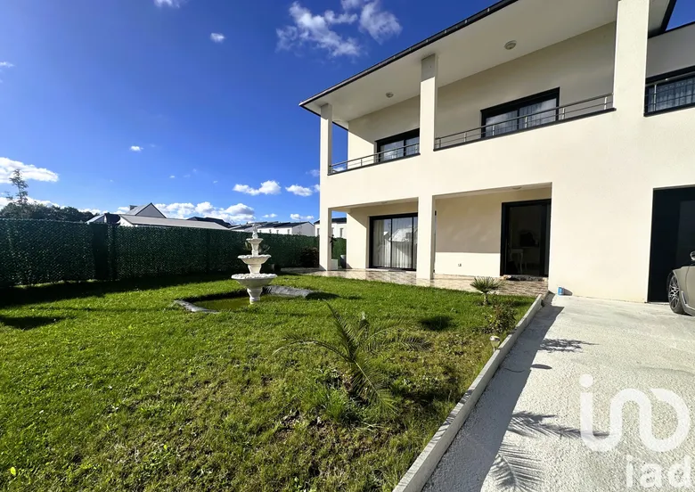 Maison 6 pièces 181 m² · à Saint-Brieuc · 181 m² · 393 000 €