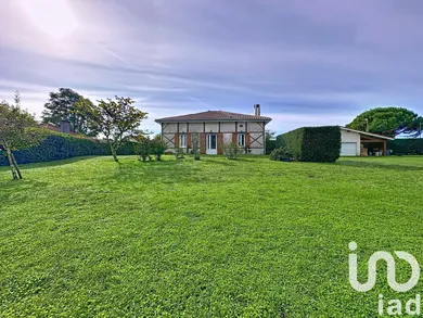 Traditional house at Ychoux (40160)