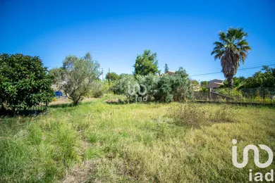 Terrain à bâtir à Puget-sur-Argens (83480)