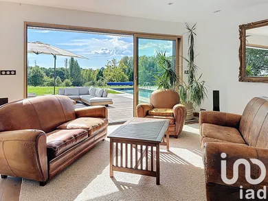 Architectural house at Ploeren (56880)