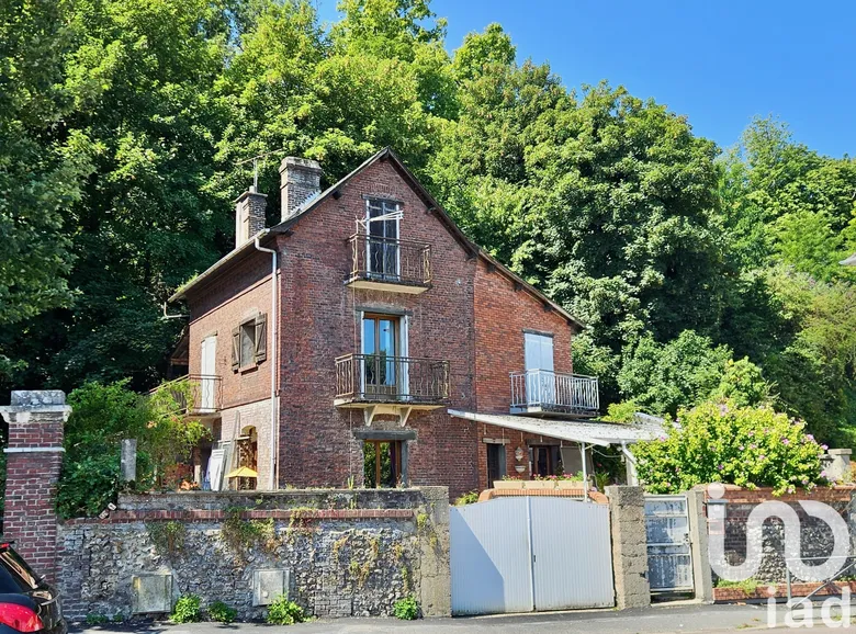 Maison 8 pièces 135 m² · à Canteleu · 135 m² · 179 000 €
