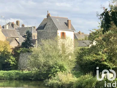 Traditional house in Lassay-les-Châteaux (53110)