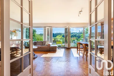 Apartment in Saint-Germain-en-Laye (78100)