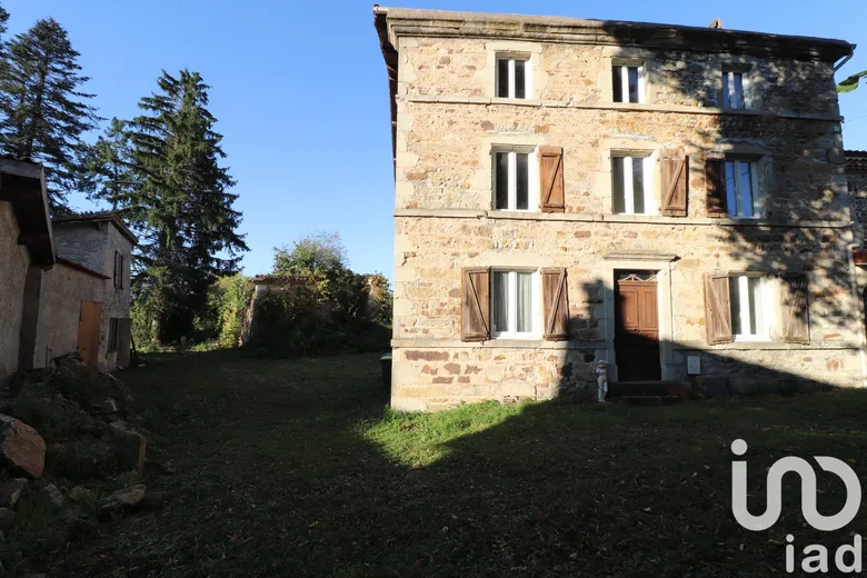 Maison 9 pièces 205 m² · à Neuville · 205 m² · 79 000 €