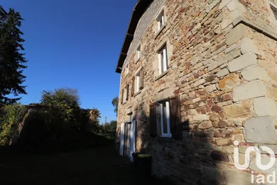 Maison à Neuville (63160)