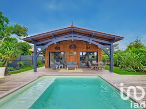 Traditional house at Gujan-Mestras (33470)