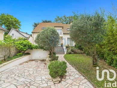 Maison d'architecte à Sainte-Geneviève-des-Bois (91700)