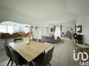 Maison à Férolles-Attilly (77150)