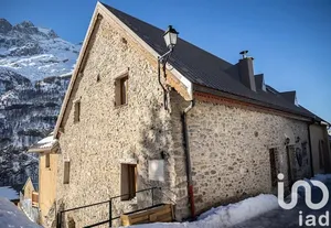 Traditional house at VILLAR-D'ARENE (05480)