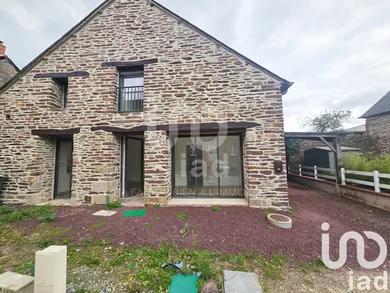 House at Mauron (56430)