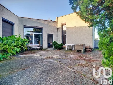 Architectural house at Saint-Jean-de-Muzols (07300)
