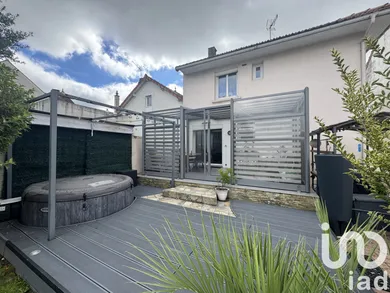 Maison à Sainte-Geneviève-des-Bois (91700)