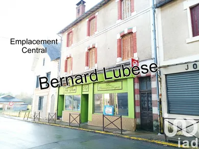 Building in La Courtine (23100)