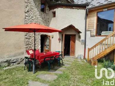 Traditional house in VILLAR-D'ARENE (05480)