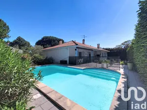 House in Pessac (33600)