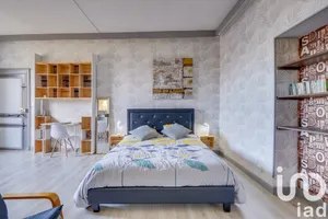 Mansion in Pauillac (33250)