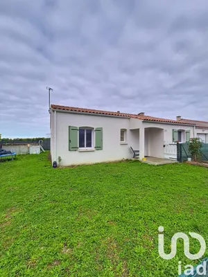 House at Montroy (17220)