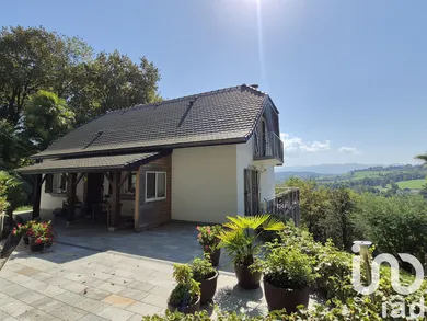 House at Gelos (64110)