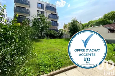 Apartment at Bondy (93140)