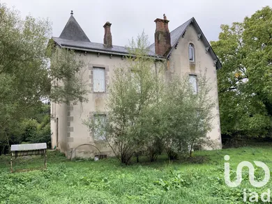 Architectural house in Nouzerines (23600)