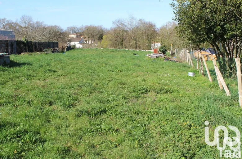 Terrain 1574 m² · à Apremont · 1 574 m² · 75 000 €
