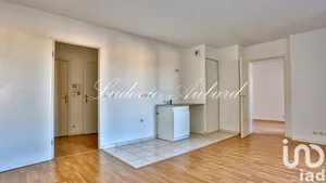 Apartment at Combs-la-Ville (77380)