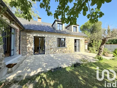 Maison traditionnelle à Soisy-sur-Seine (91450)