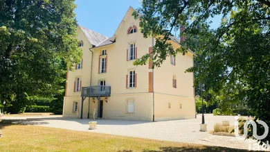 House at Sainte-Montaine (18700)