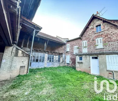 Maison de village à Saint-Christophe-Vallon (12330)