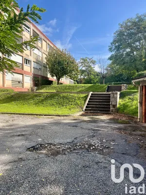 Apartment at Saint-Étienne (42100)