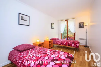 Apartment at Paris (75015)