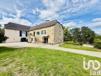 House at La Salvetat-Peyralès (12440)