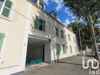 Apartment at Brie-Comte-Robert (77170)