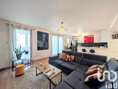 Apartment at Bordeaux (33300)