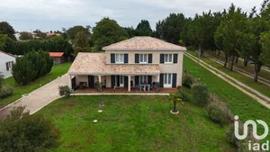 Traditional house in Maine-de-Boixe (16230)