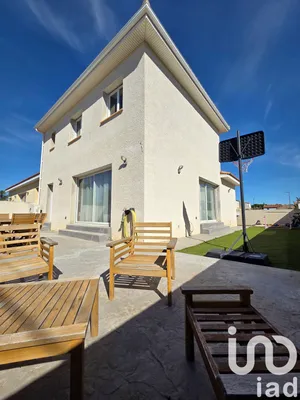 House at Pia (66380)